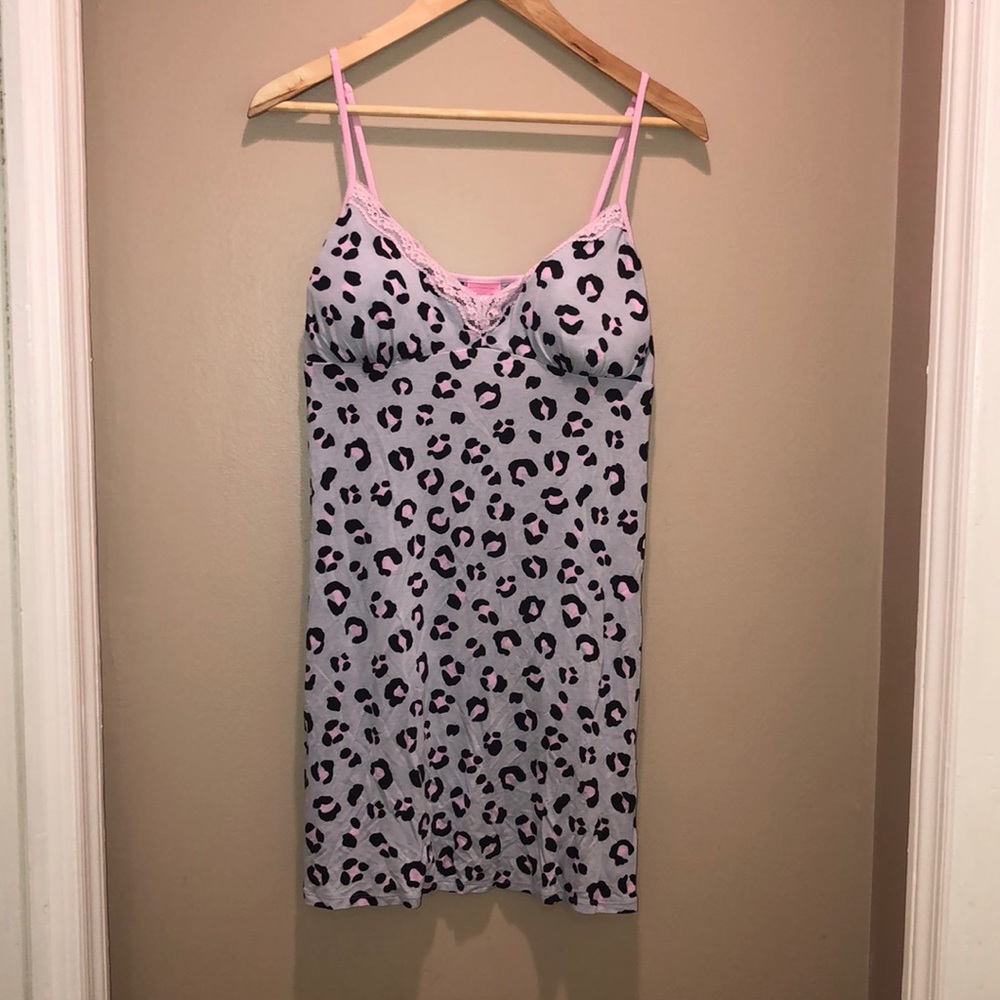 Jenni leopard pink nightgown size L